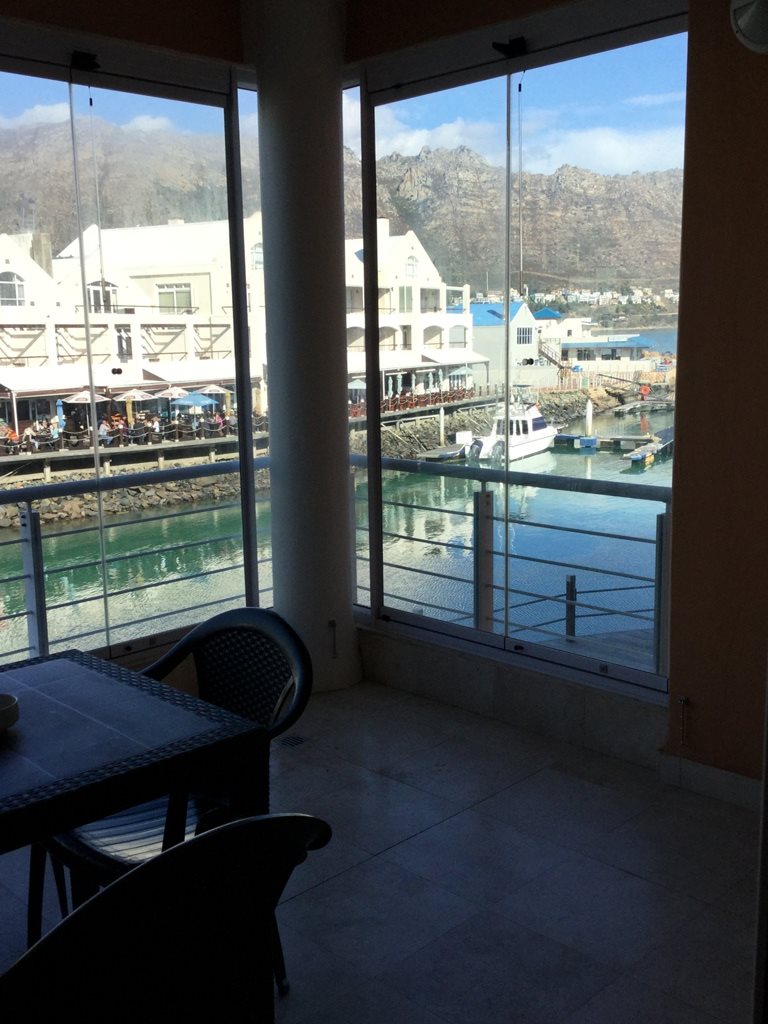 To Let 2 Bedroom Property for Rent in Harbour Island Western Cape